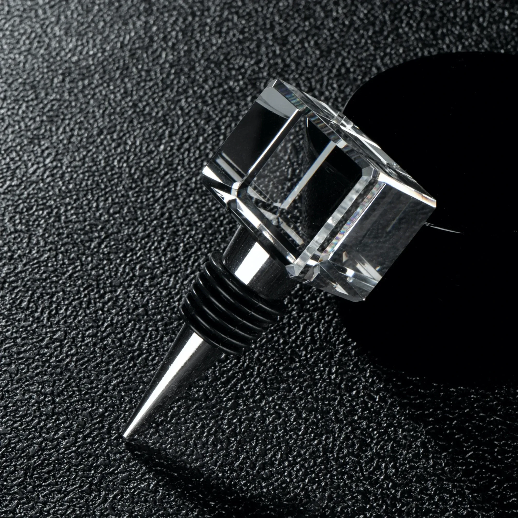 Camilla Wine Stopper view 2