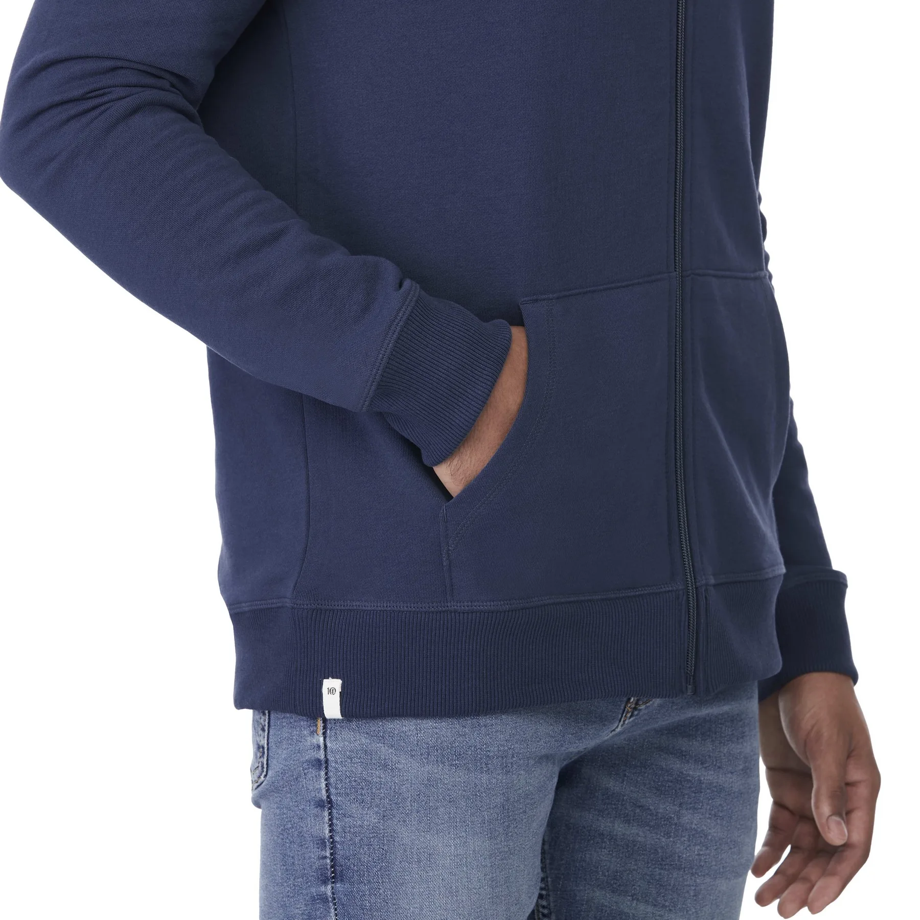 TM18142862Angle-Right