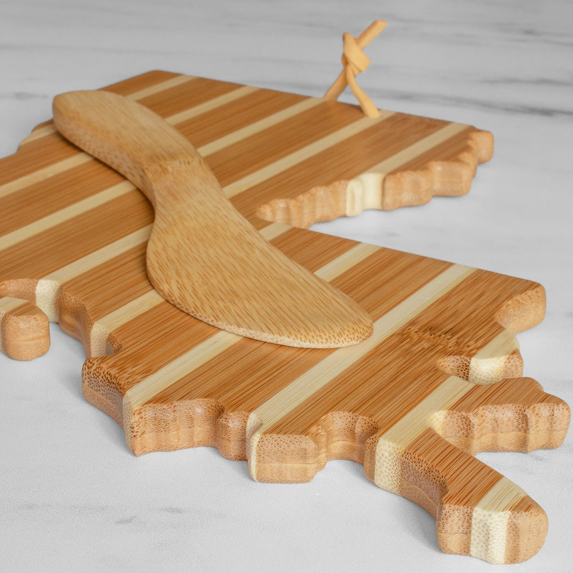 Louisiana Charcuterie Board with Spreader Knife Gift Set view 5