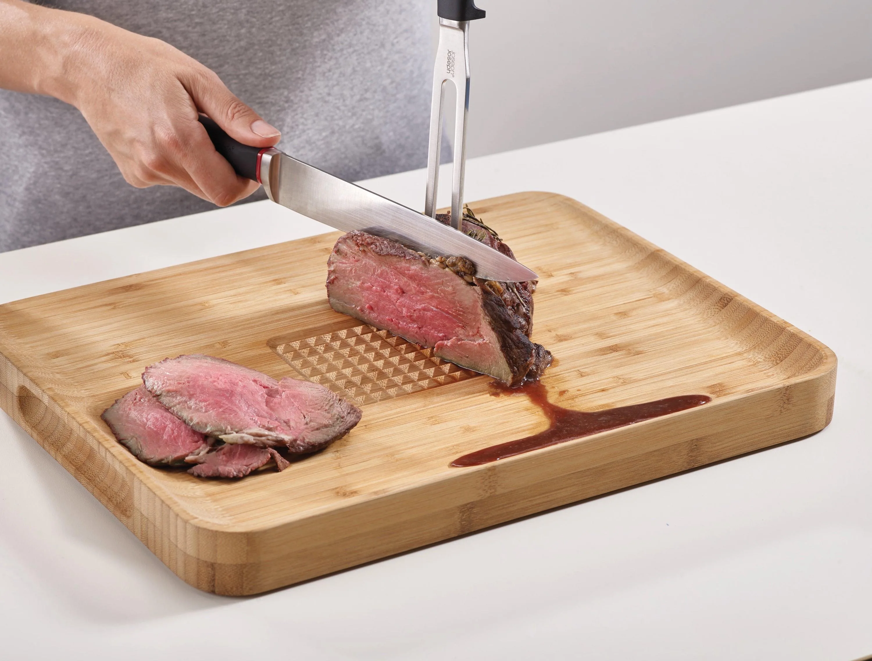 Joseph Joseph Cut & Carve Bamboo Cutting Board