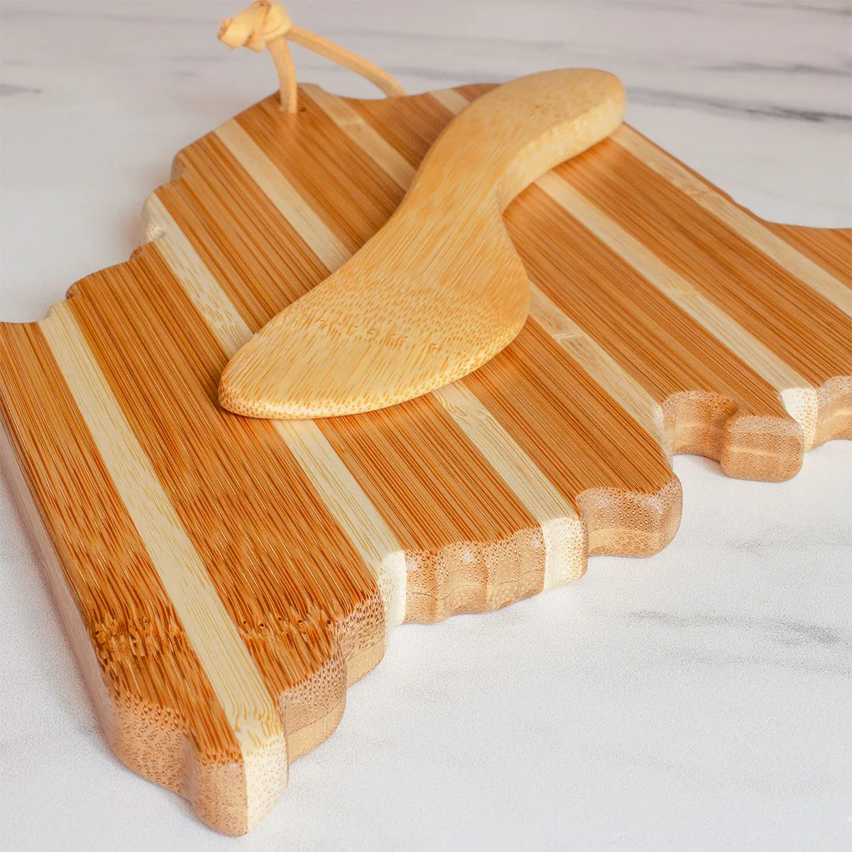 Maine Charcuterie Board with Spreader Knife Gift Set view 6