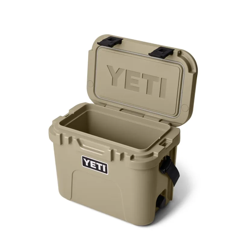 15 QT YETI® Roadie Hard Cooler Ice Chest (16.9" x 14") view 3