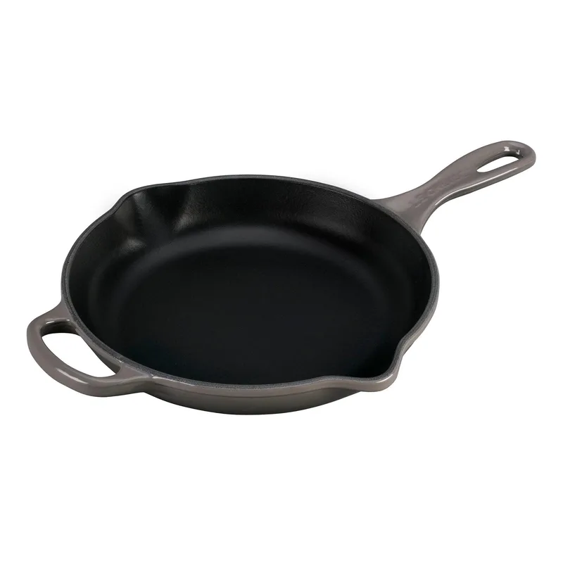 Le Creuset 9" Signature Cast Iron Skillet Oyster
