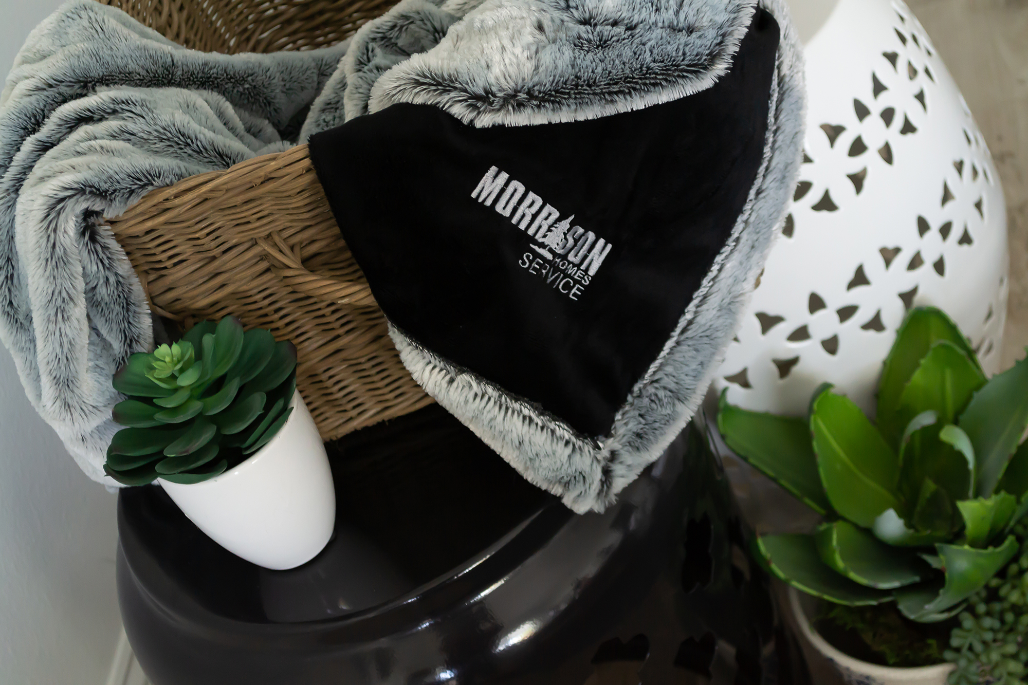 Velvafur™ Throw (Embroidery)