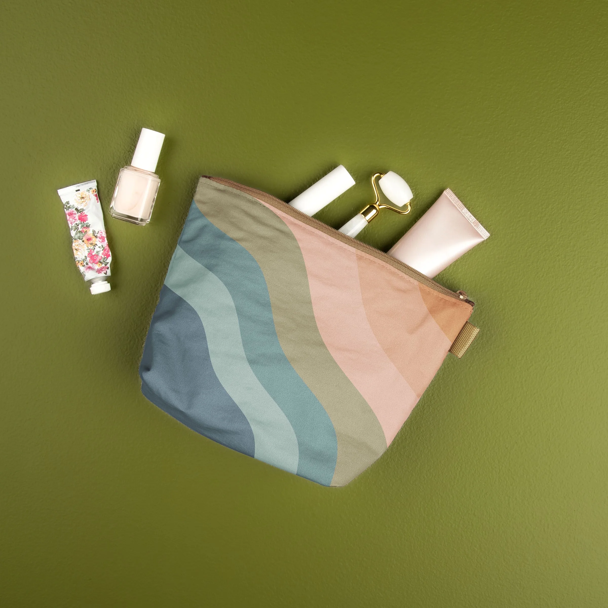 Neutral Wavy Rainbow Blank Lifestyle