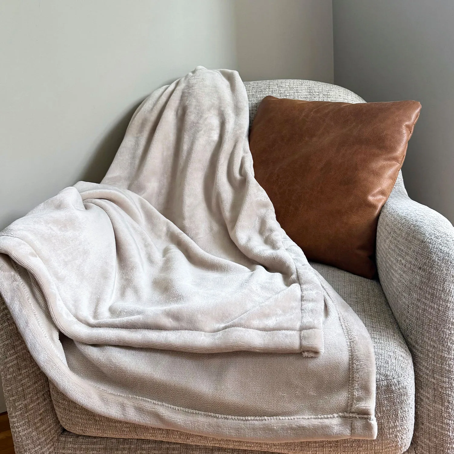 Heathered Velura Throw (Laser Patch) view 3