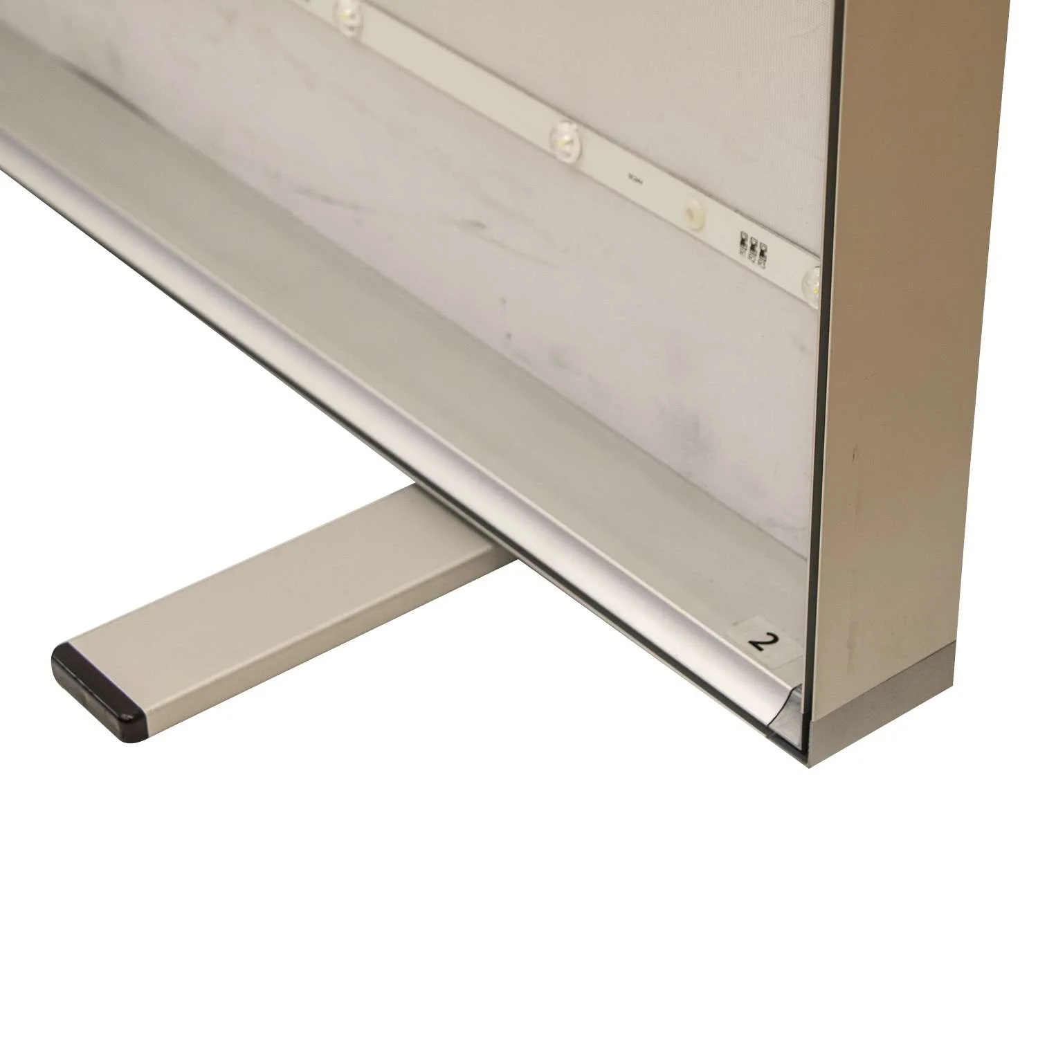 3' x 6.5' Standard SEG Glo Floor Hardware view 3
