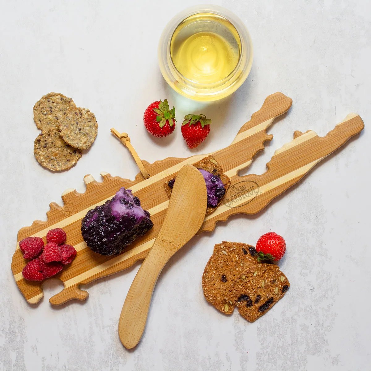 Long Island Charcuterie Board with Spreader Knife Gift Set view 3