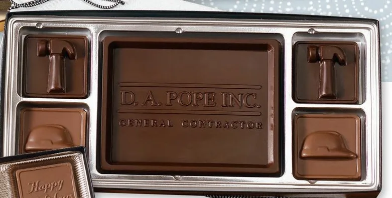 Gift Box w/ 4 Chocolate Squares & Custom Chocolate Centerpiece