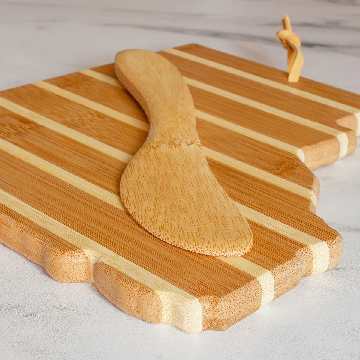 Rhode Island Charcuterie Board with Spreader Knife Gift Set view 5