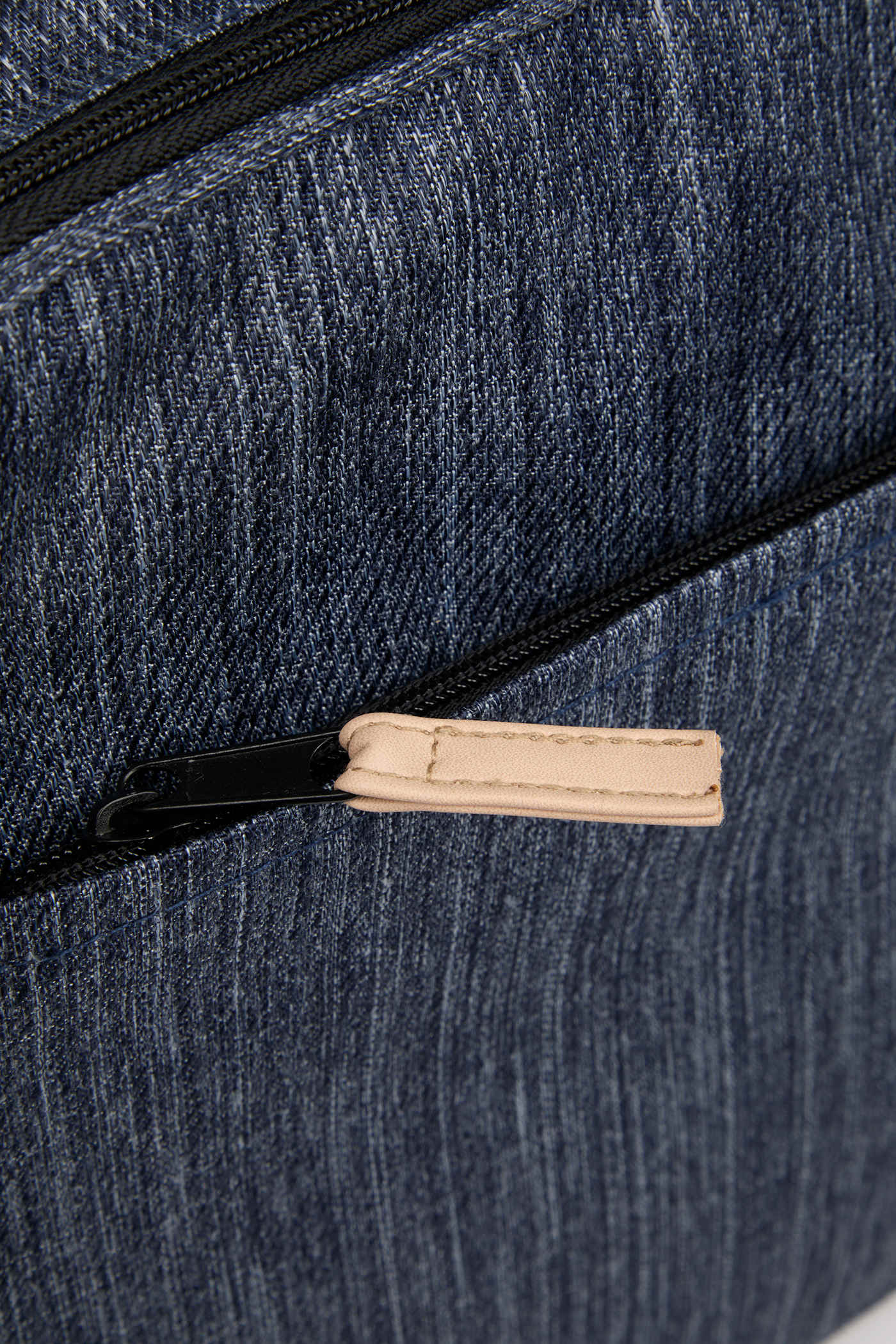 SM-8250HENYAngle-Right