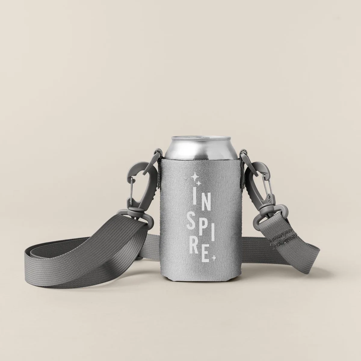 Hang Cool Metallic Can Holder view 4