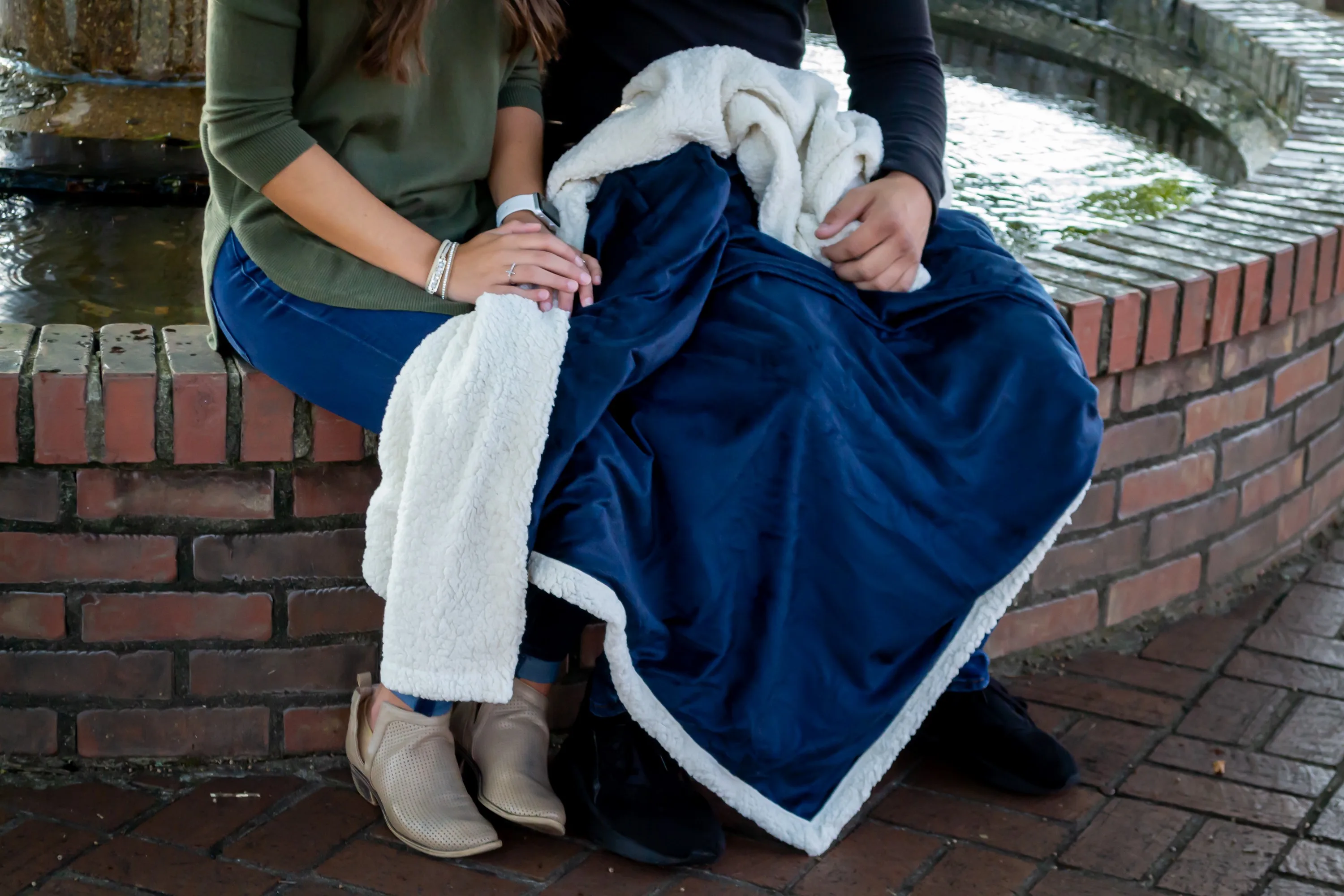 Eco Lambswool Throw (Embroidery) view 4