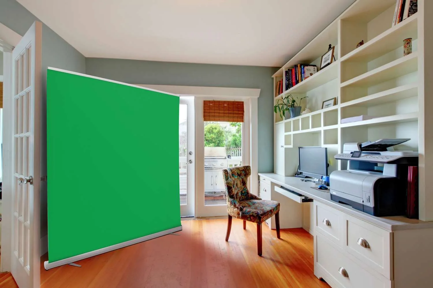 8' Retractor Green Screen Kit view 3