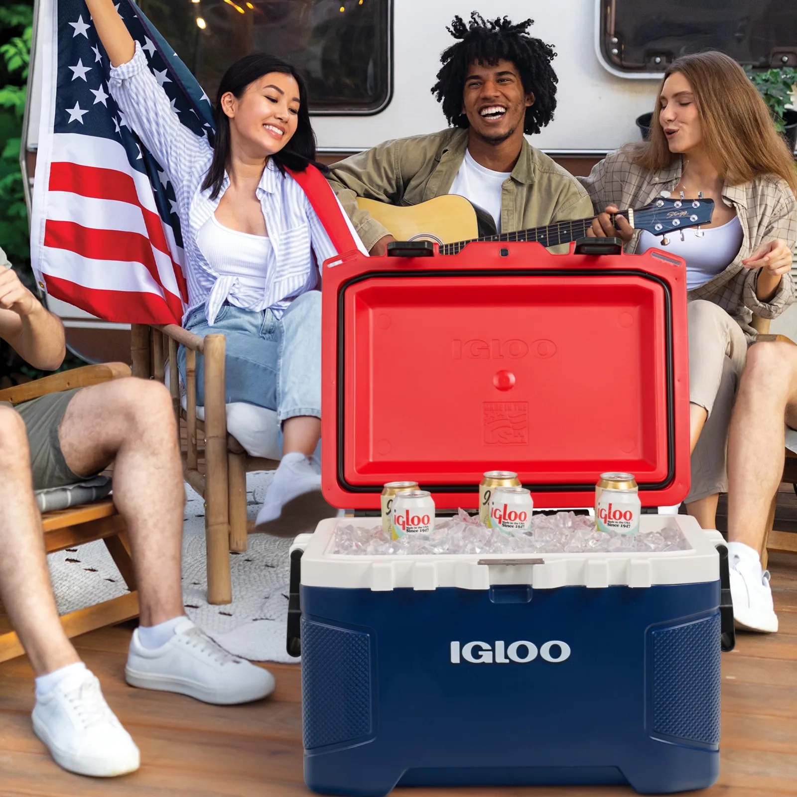 Igloo Trailmate® Americana 52 Qt Roller Cooler view 4