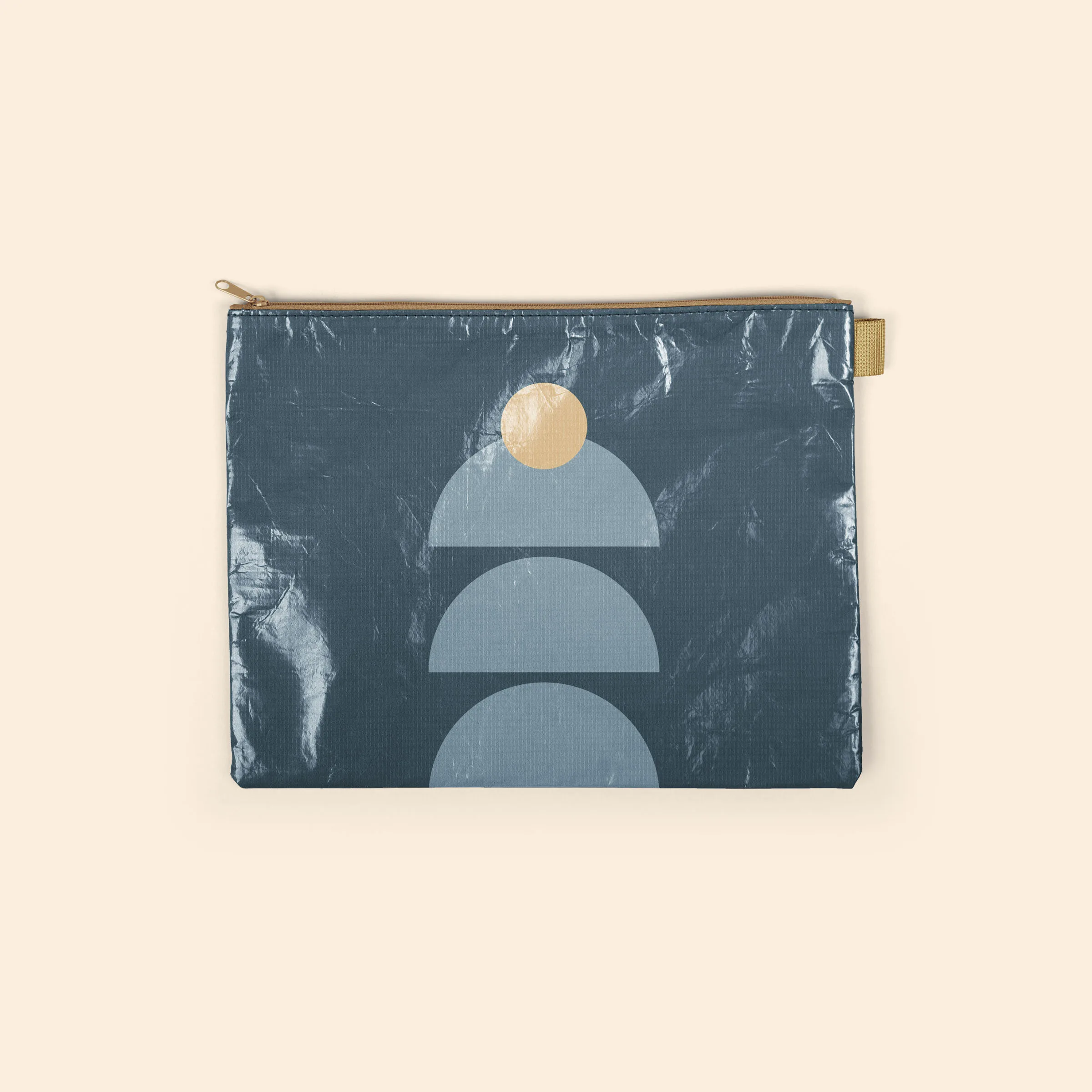 Dollface Pouch - Laminated Non-Woven Rpet view 3