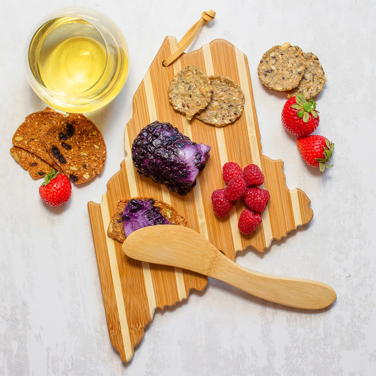 Maine Charcuterie Board with Spreader Knife Gift Set view 4
