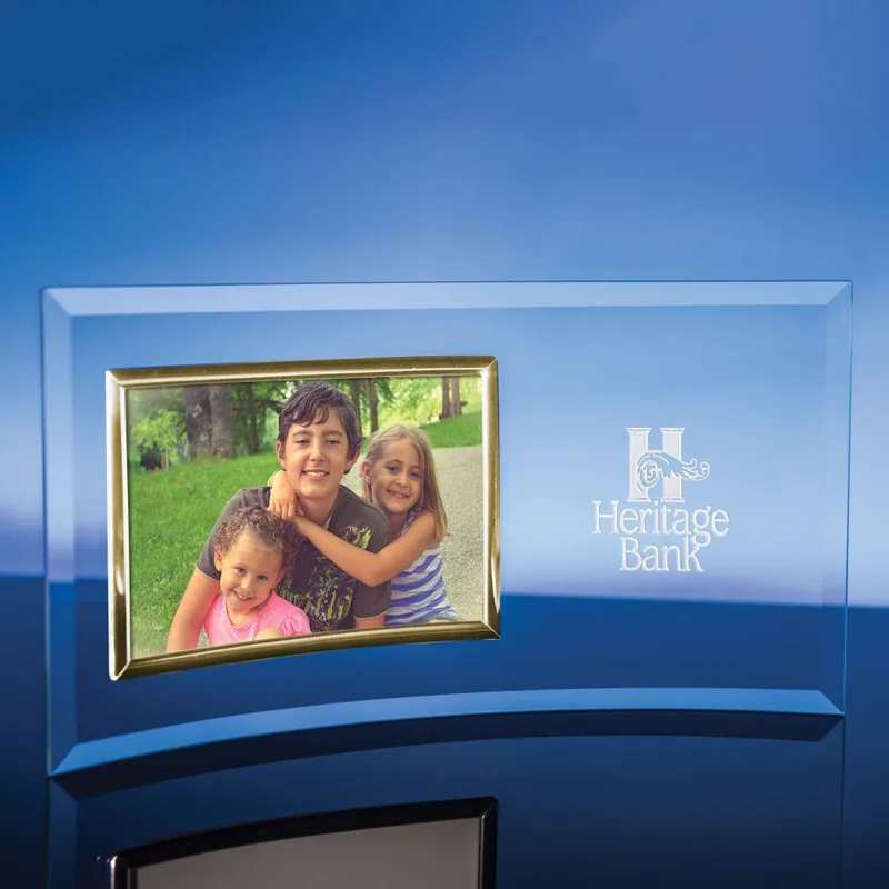 Horizontal Picture Frame w/Gold Trim (5" x 7")