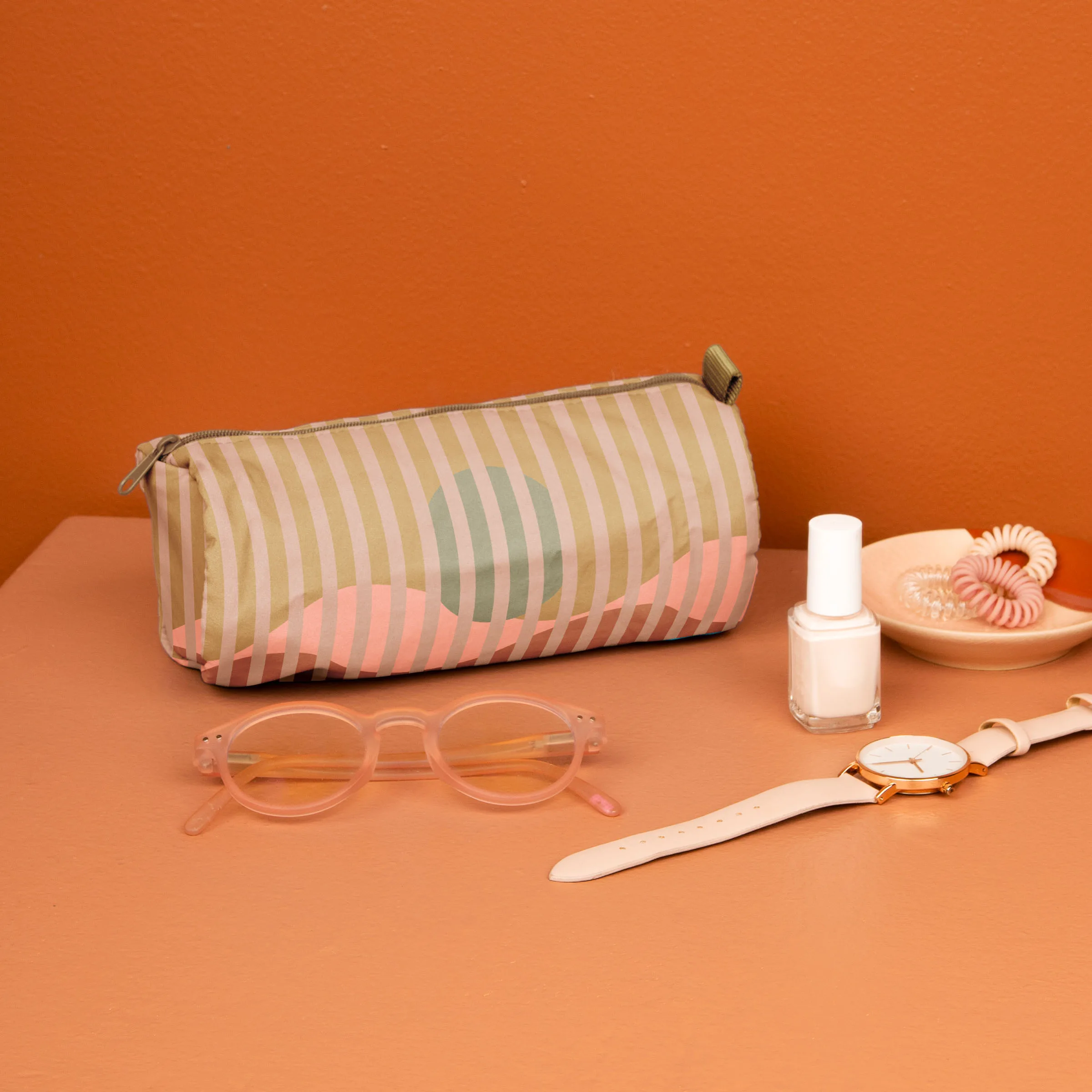 Sun Stripe 1 Tan/Pink/Blue Blank Lifestyle