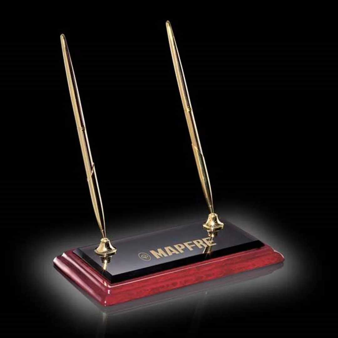 Double Pen, Gold