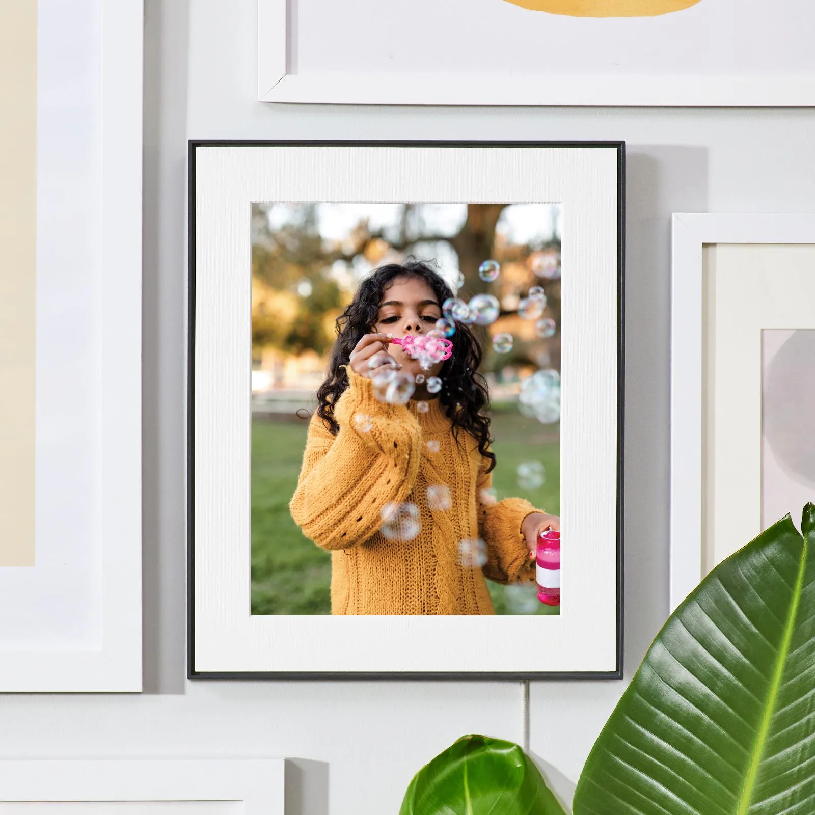 Aura Walden 15" Digital Photo Frame In Matte Black