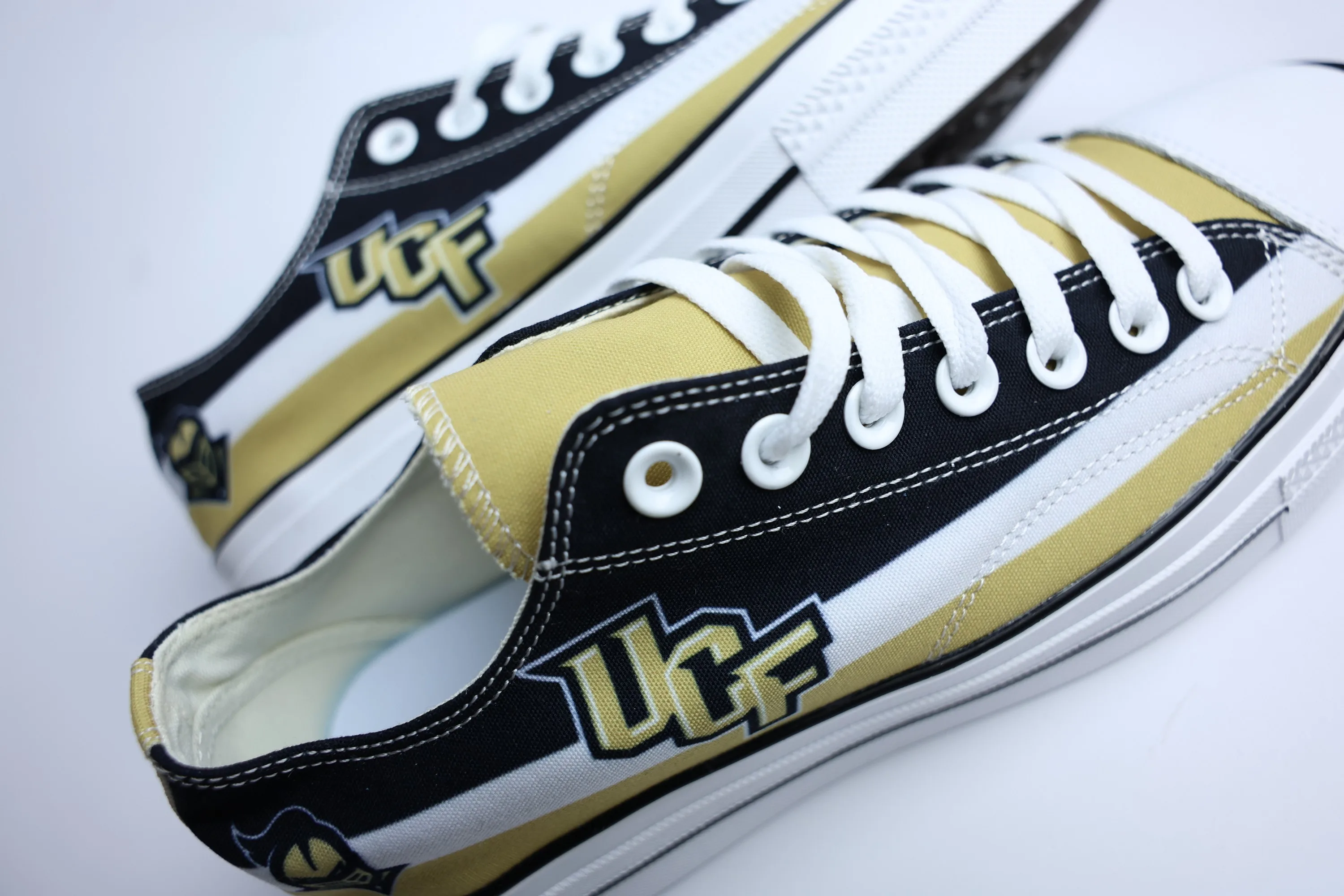 The Scoots Shoe view 4