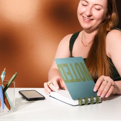 Medium Disc-Bound Taskpad With 3x Laminated Cover