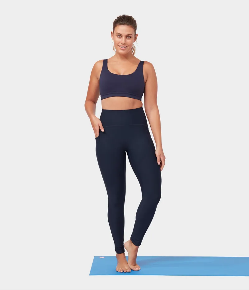 Manduka Presence Legging - Waist 32-35" Hips 41-44"