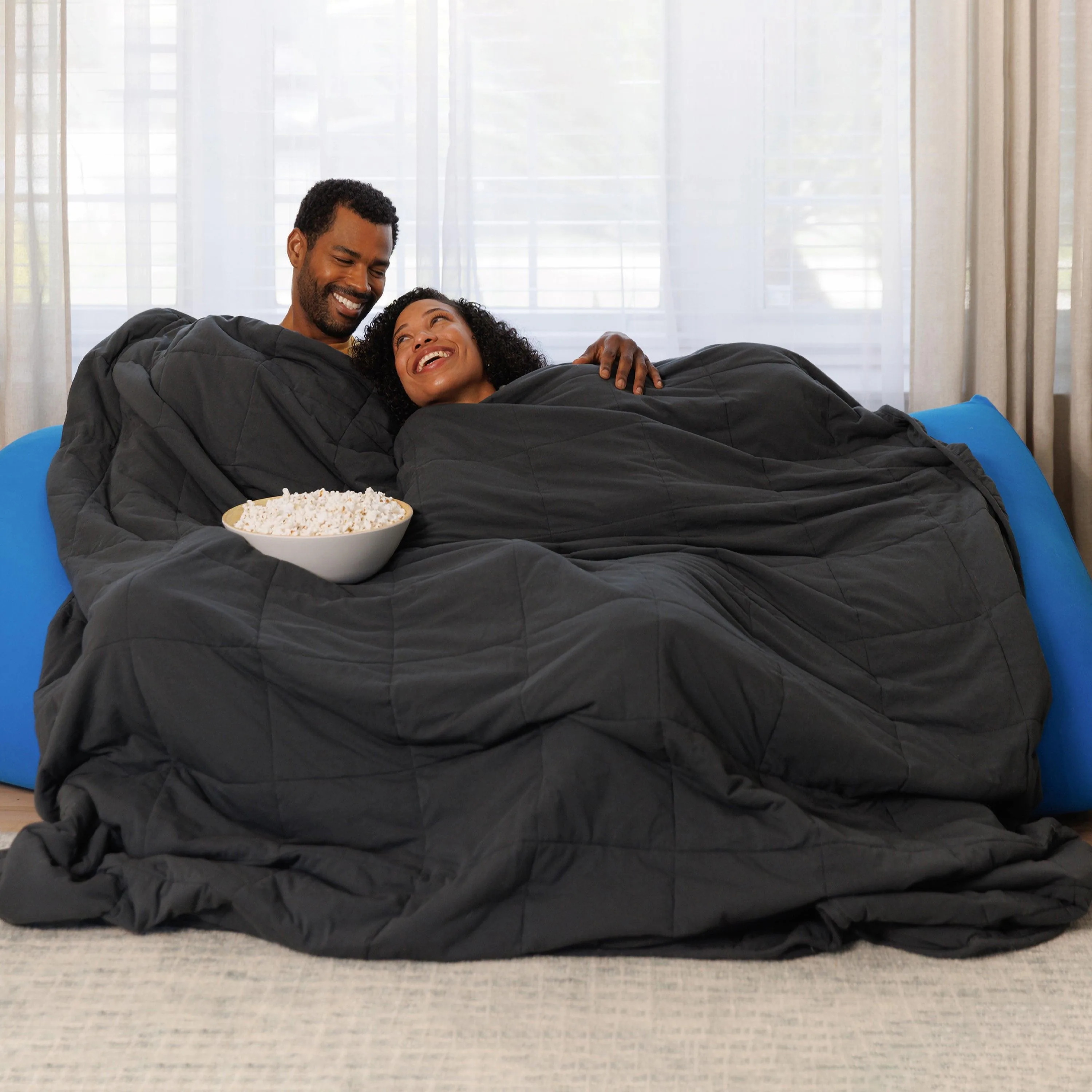 Yogibo Cozybo Double All-Seasons Blanket Dark Gray