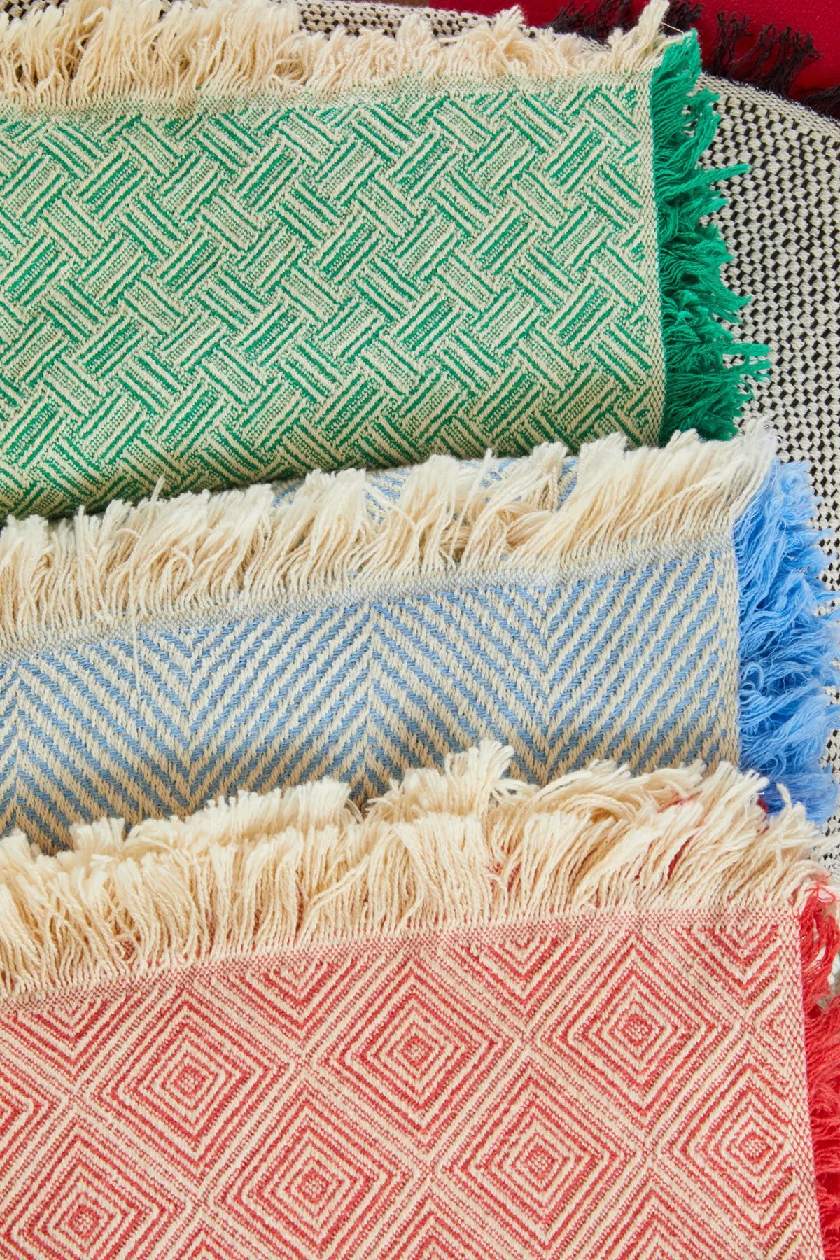 Geoloom Throw (55"x 75") view 2