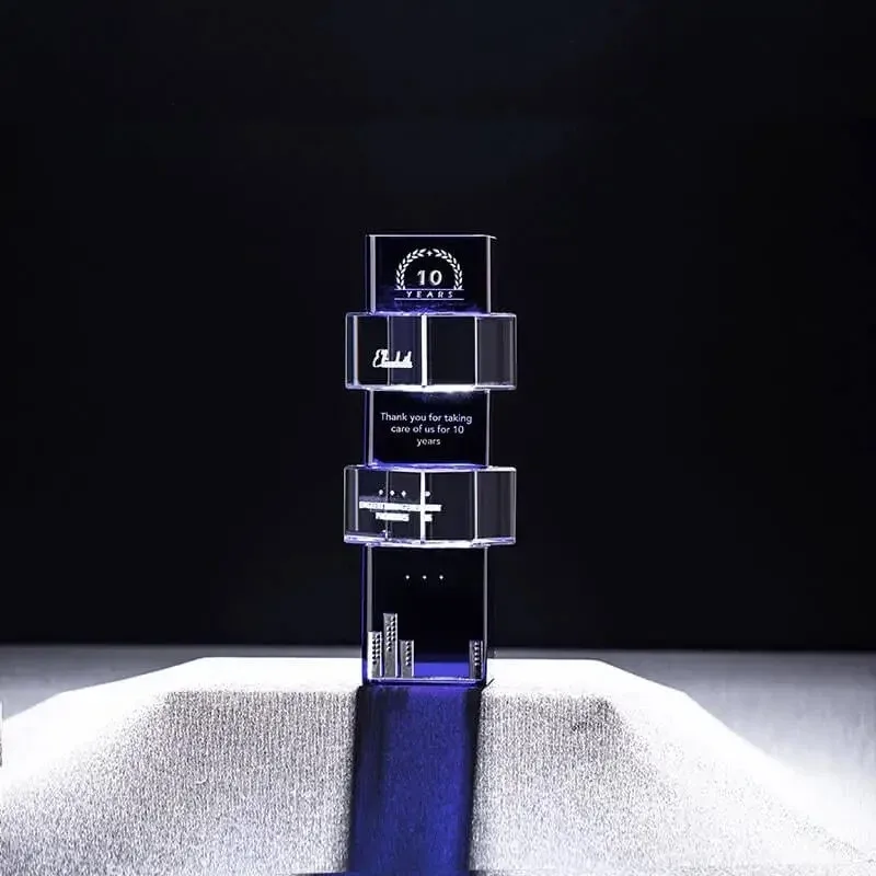 Twilear Crystal Blue Award view 4