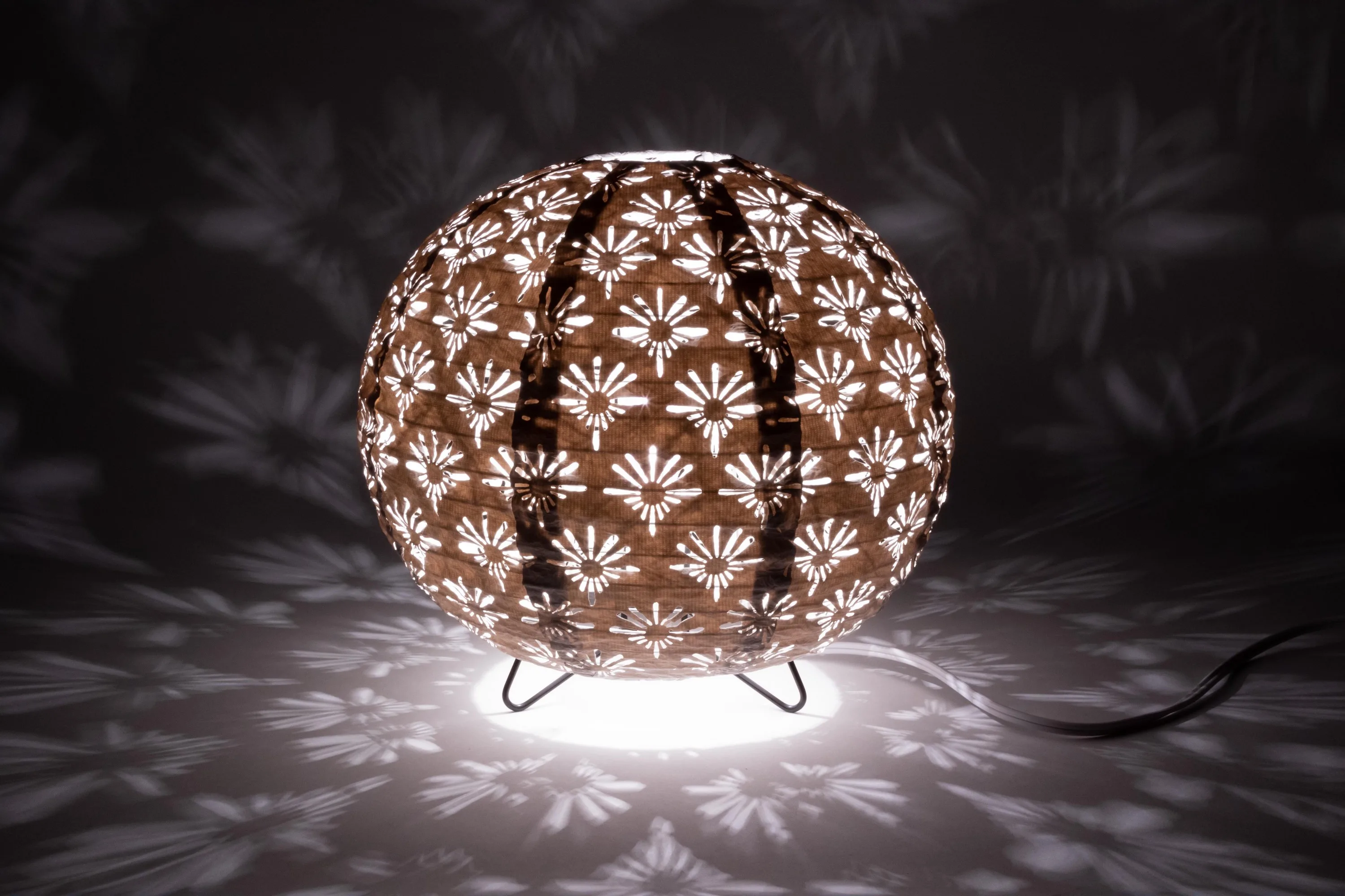 Allsop Home & Garden Soji Stella Solace - Globe Deco