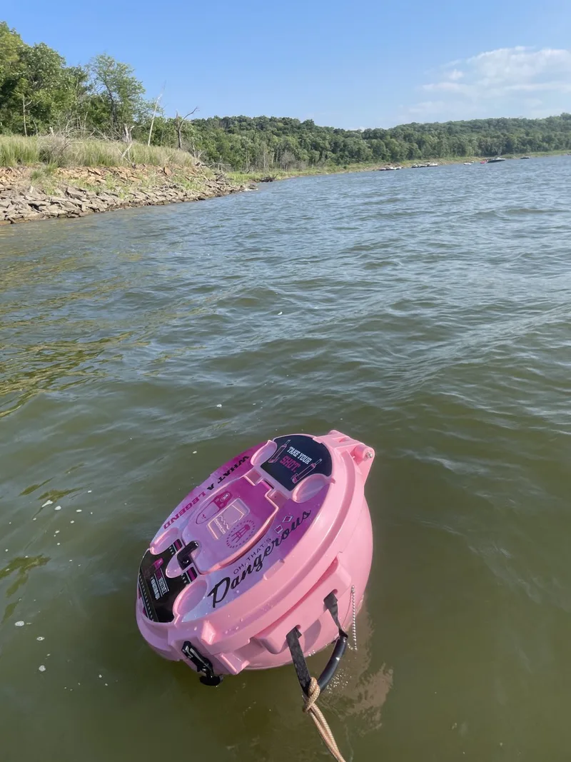 Clam Cooler - Pink view 3