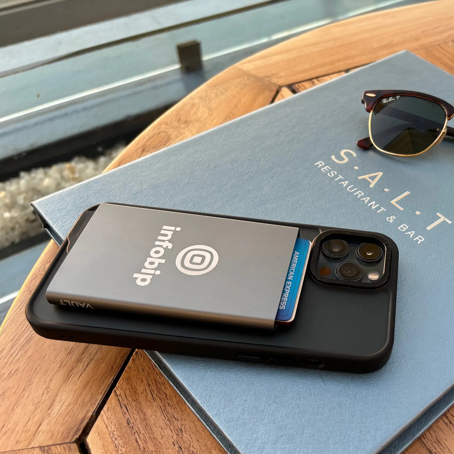 Vault - RFID Wallet Case With Magsafe view 4
