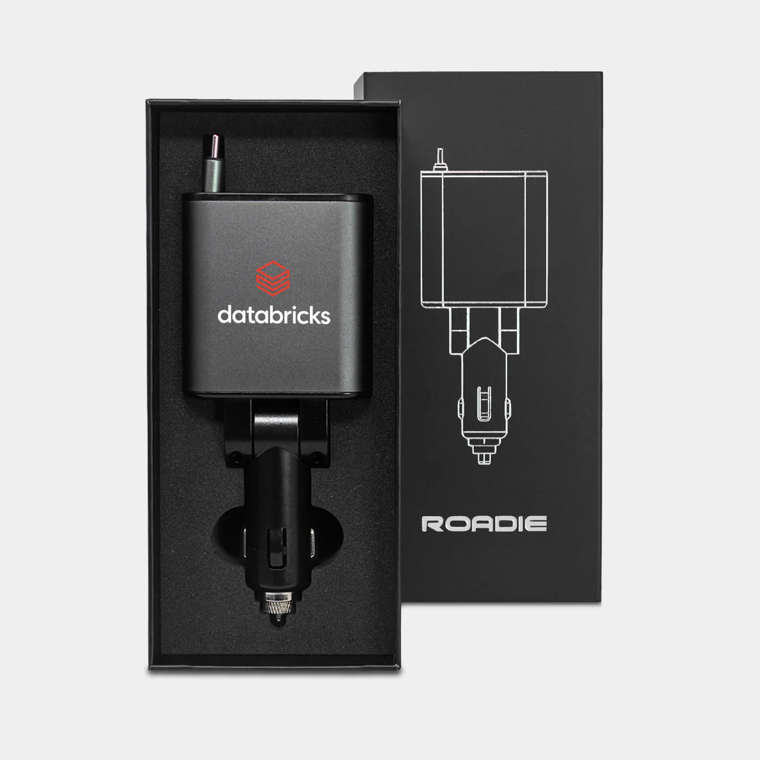 Roadie - 45 W CAR CHARGER WITH DUAL USB PORTS + RETRACTABLE CABLES view 4