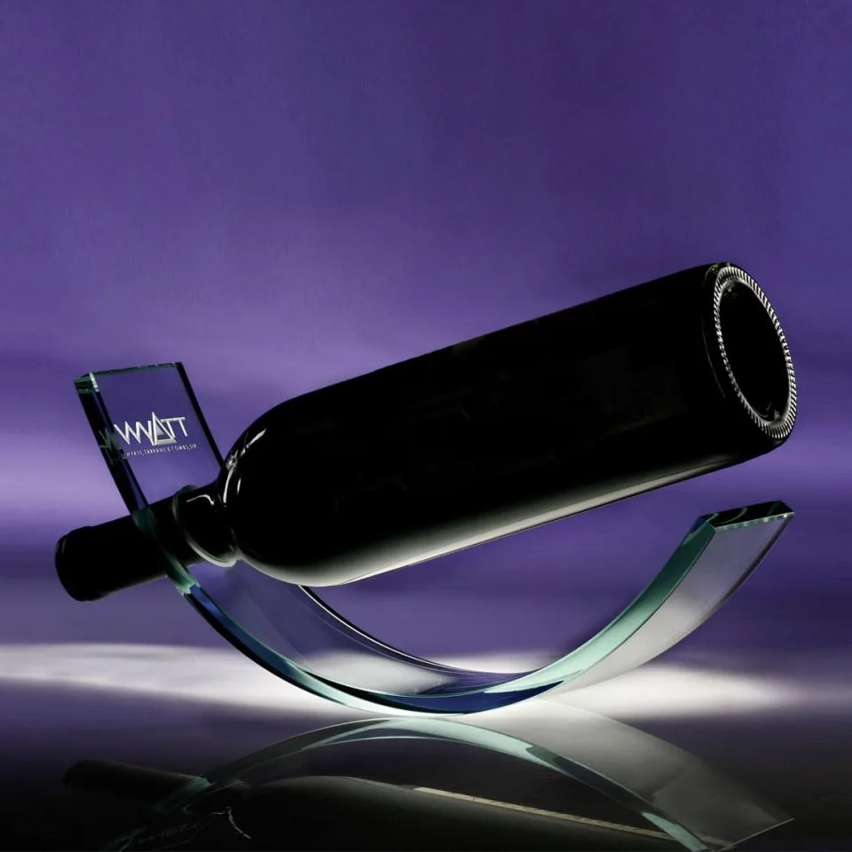 Bent Jade Crystal Wine Cradle