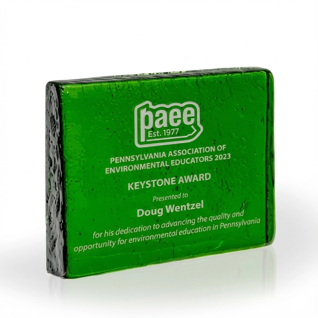 Congo Emerald Horizontal Wedge Recycled Glass Award, 4"